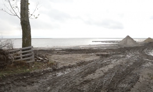 „Mindent legyalultak, be van betonozva az egész” – videó a Fertő tavi építkezésről